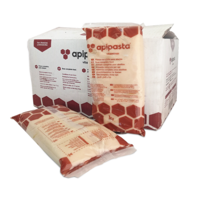 Apipasta con vitaminas para abejas en formato bolsa y caja de 15 kg