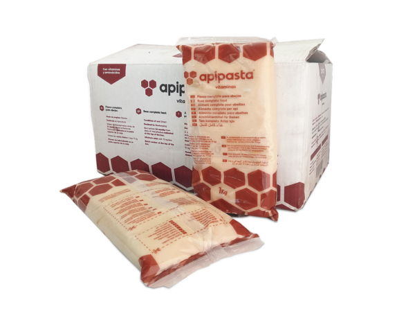 Apipasta con vitaminas para abejas en formato bolsa y caja de 15 kg